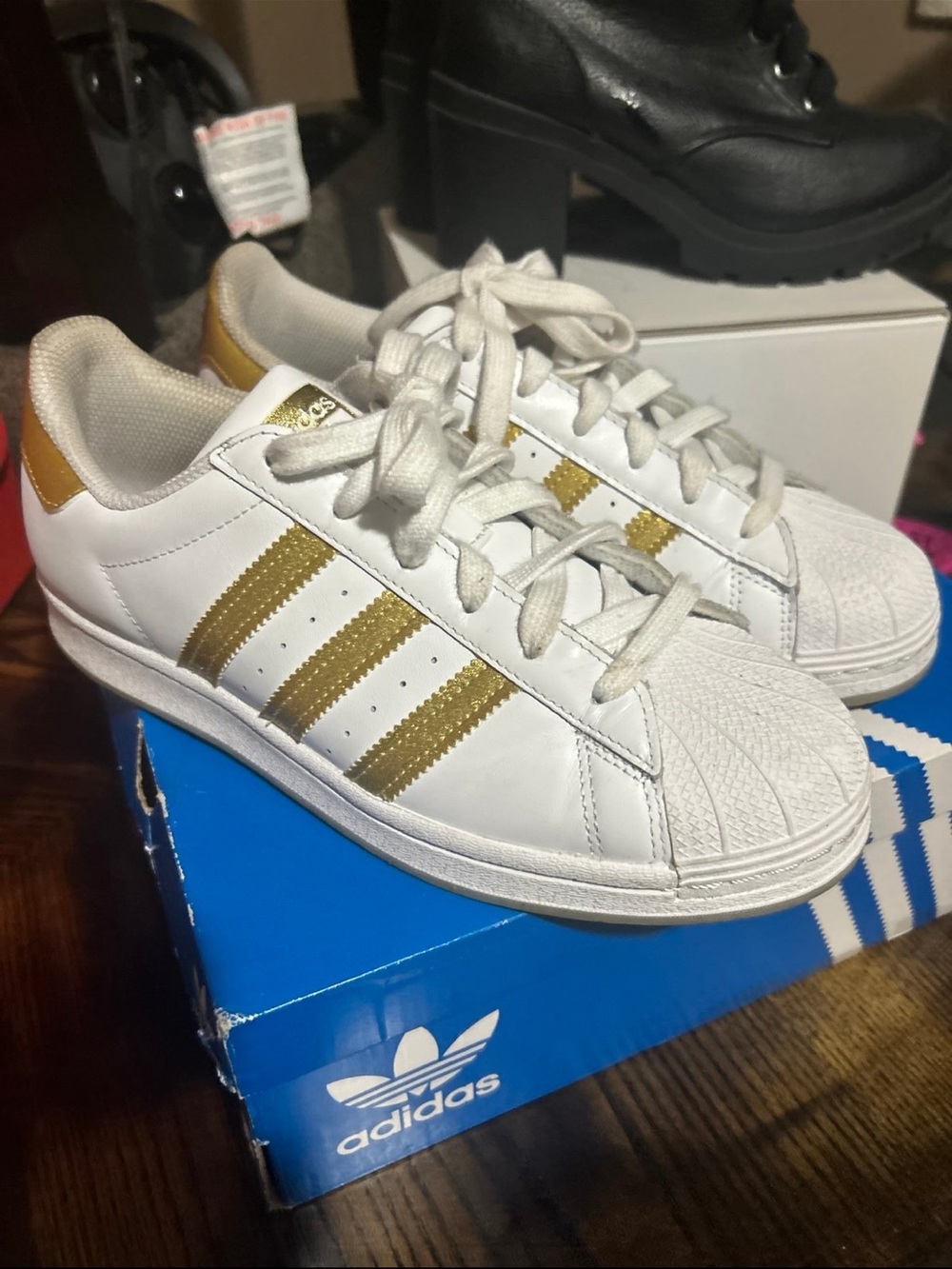 adidas White Sneakers with Gold Stripes and Heel Tab